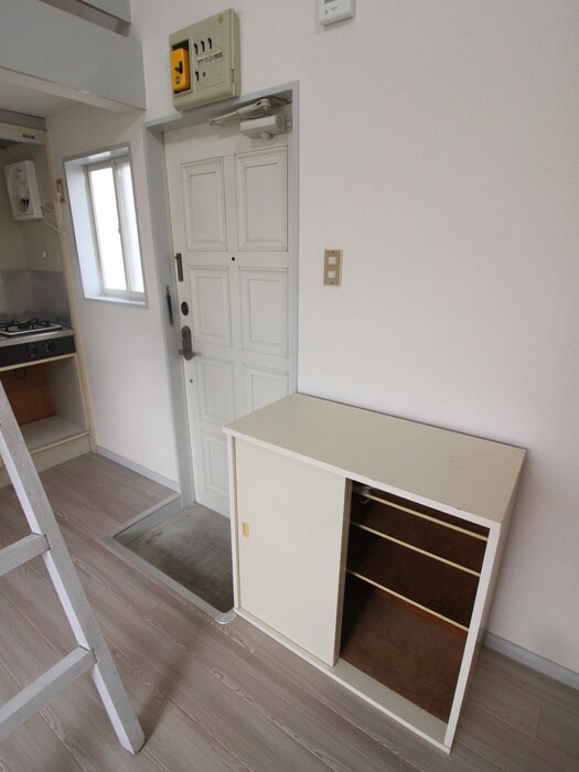 物件内観写真9　(玄関)