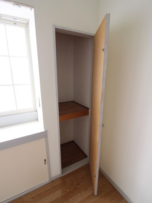 物件内観写真10　(収納)