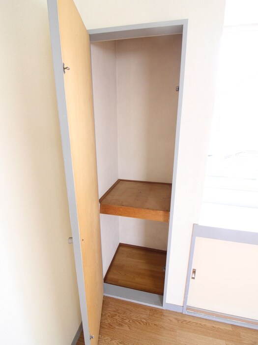 物件内観写真13　(収納)