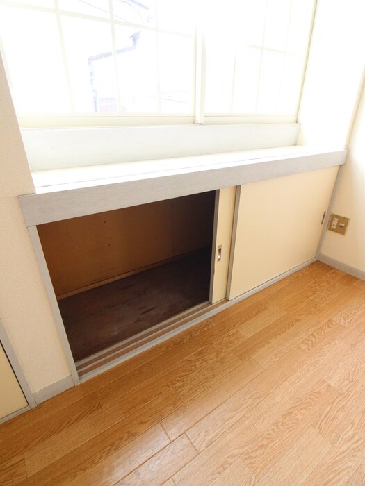 物件内観写真15　(収納)