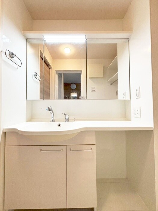 物件内観写真11　(洗面)