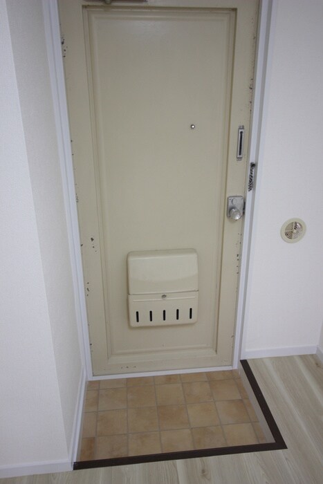 物件内観写真17　(玄関)