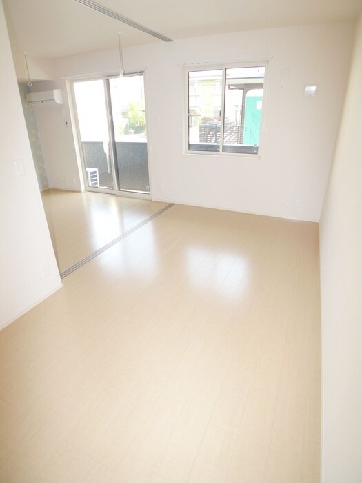 物件内観写真7　(ベランダ・バルコニー)