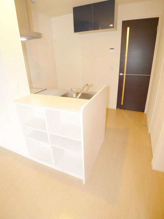 物件内観写真11　(玄関)