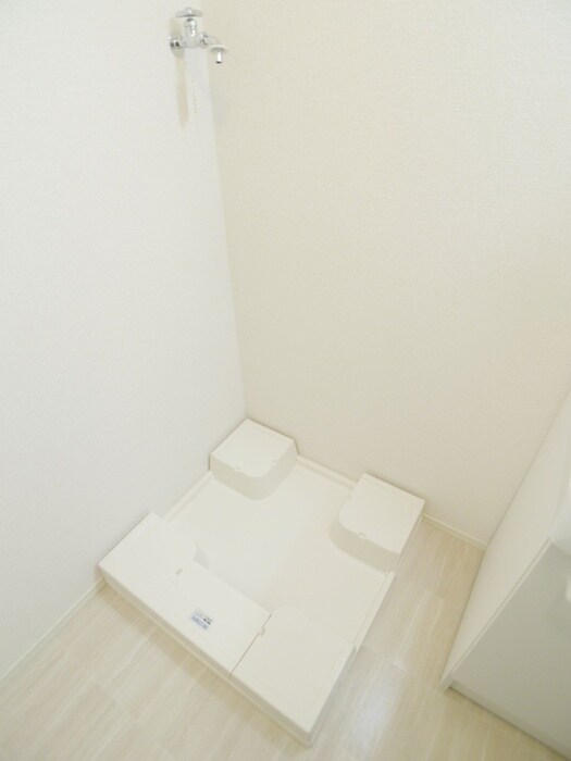 物件内観写真15　(洗濯機置場)