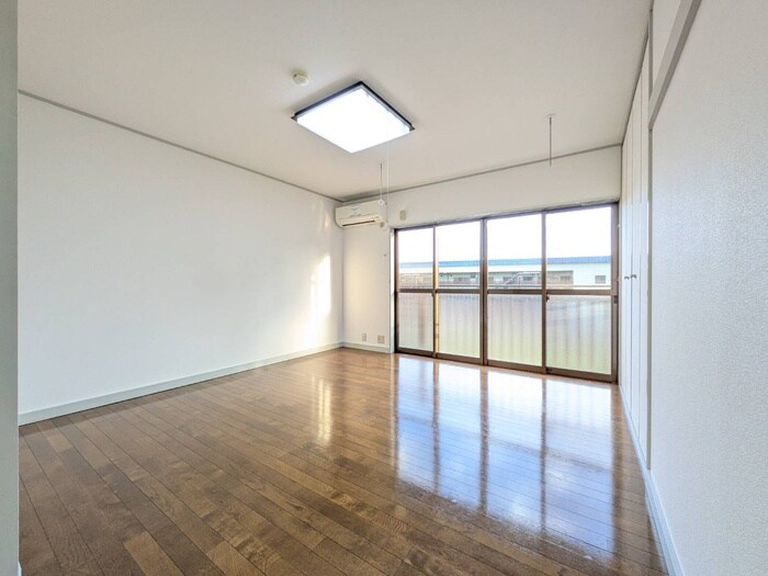 物件内観写真7　(居室)