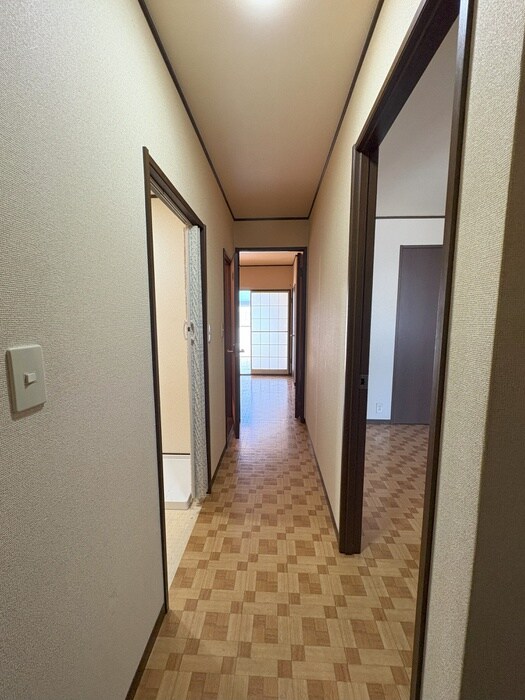 物件内観写真18　(廊下)