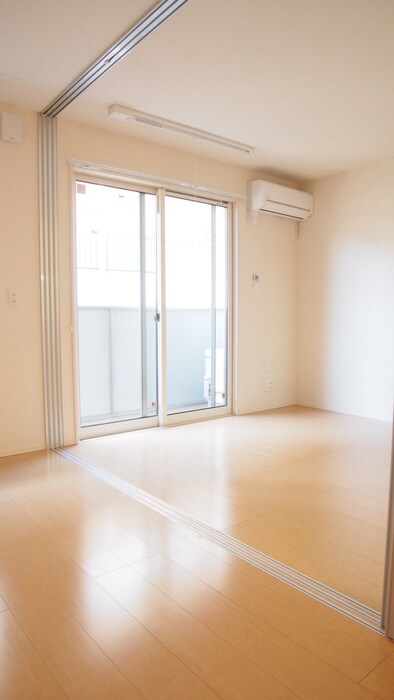 物件内観写真11　(居室)