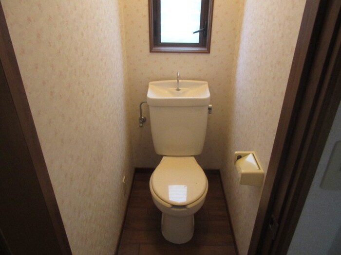 物件内観写真8　(トイレ)