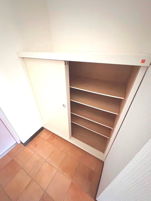 物件内観写真16　(収納)