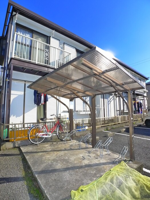 物件外観写真3　(駐輪場)