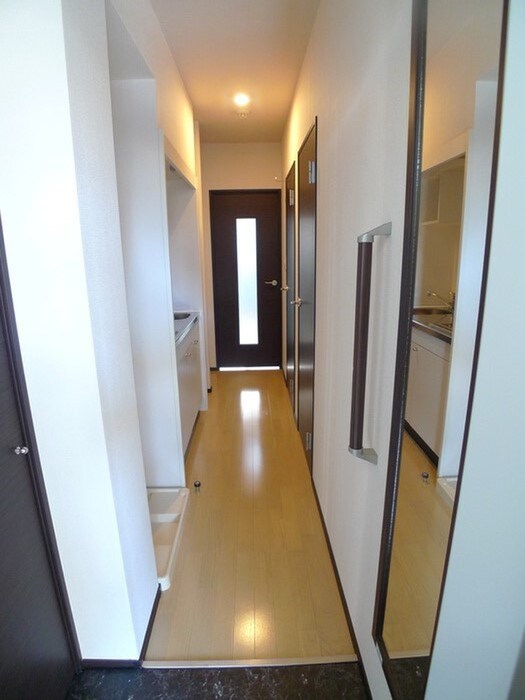 物件内観写真14　(玄関)