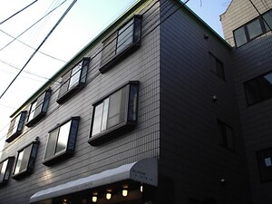 更科ビル外観写真