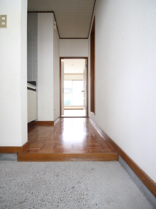 物件内観写真14　(玄関)