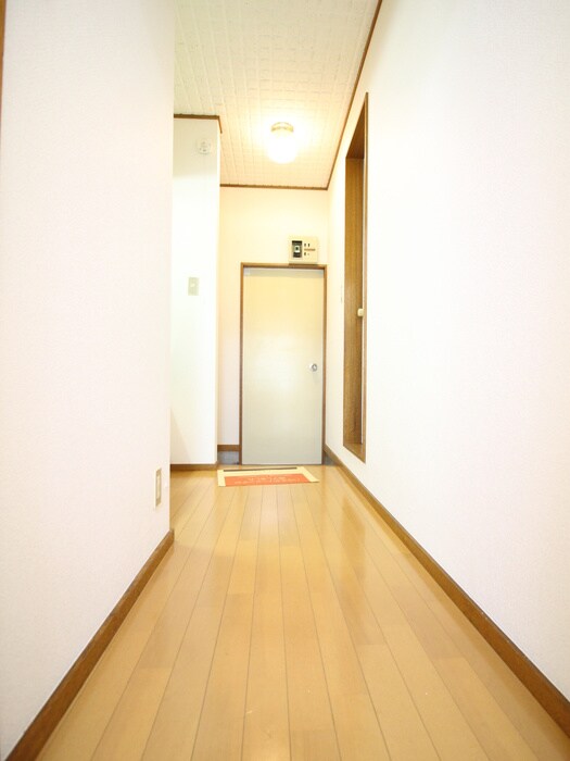 物件内観写真17　(廊下)