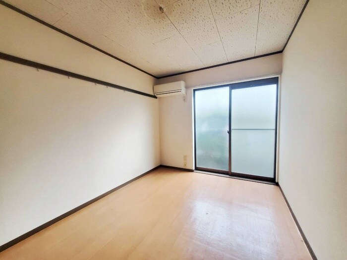 物件内観写真6　(居室)