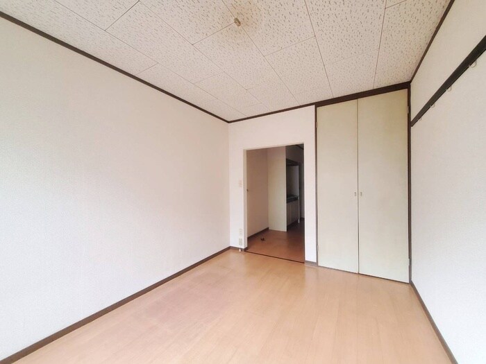 物件内観写真8　(居室)