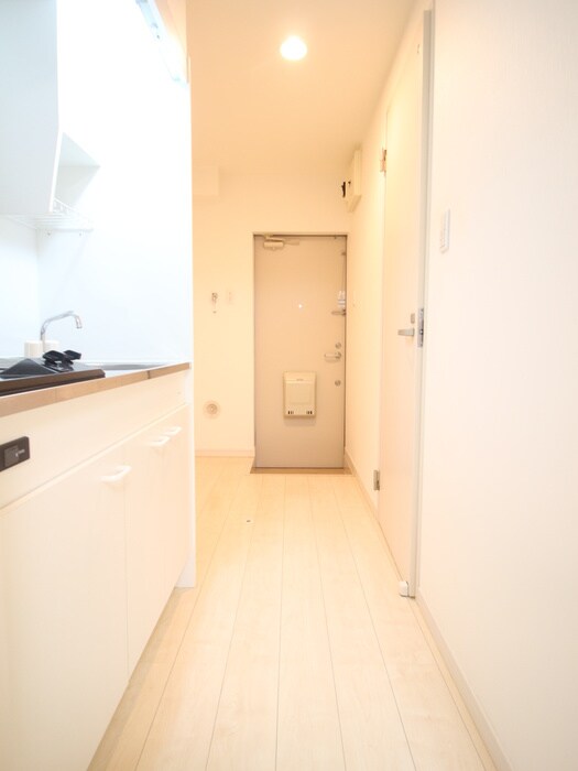 物件内観写真17　(廊下)