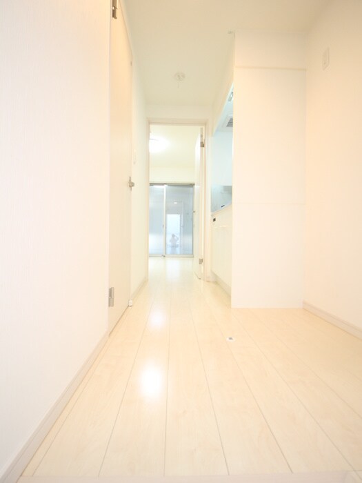 物件内観写真18　(廊下)
