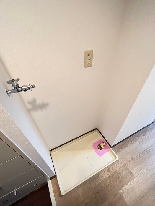 物件内観写真15　(洗濯機置場)