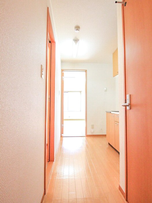 物件内観写真10　(廊下)