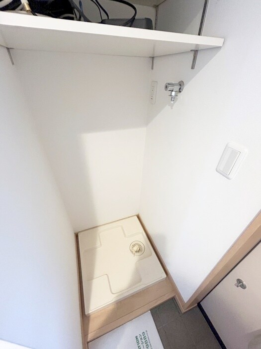 物件内観写真13　(洗濯機置場)