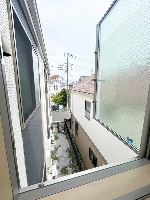 物件内観写真15　(室内からの展望)