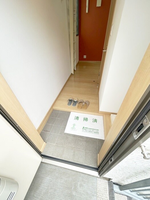 物件内観写真18　(玄関)