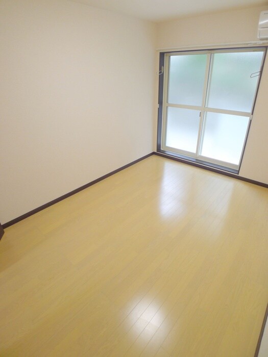 物件内観写真9　(室内からの展望)