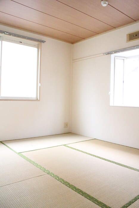 物件内観写真11　(室内からの展望)