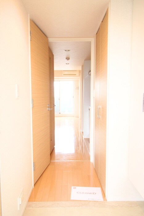 物件内観写真7　(玄関)