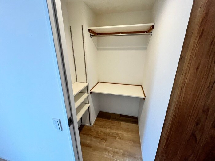 物件内観写真15　(収納)