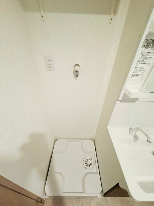 物件内観写真15　(洗濯機置場)