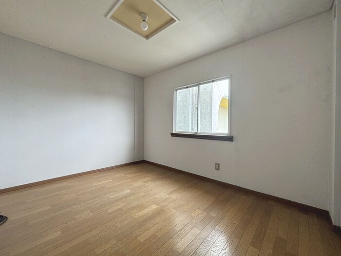 物件内観写真3　(居室)