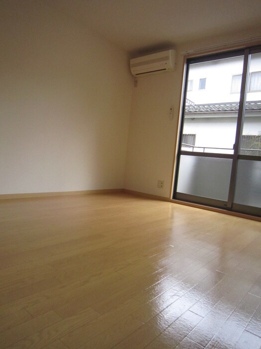 物件内観写真5　(居室)