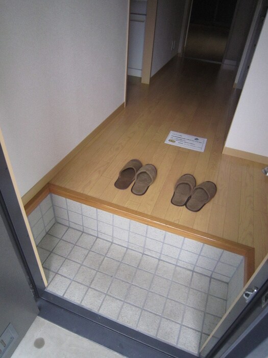 物件内観写真15　(玄関)