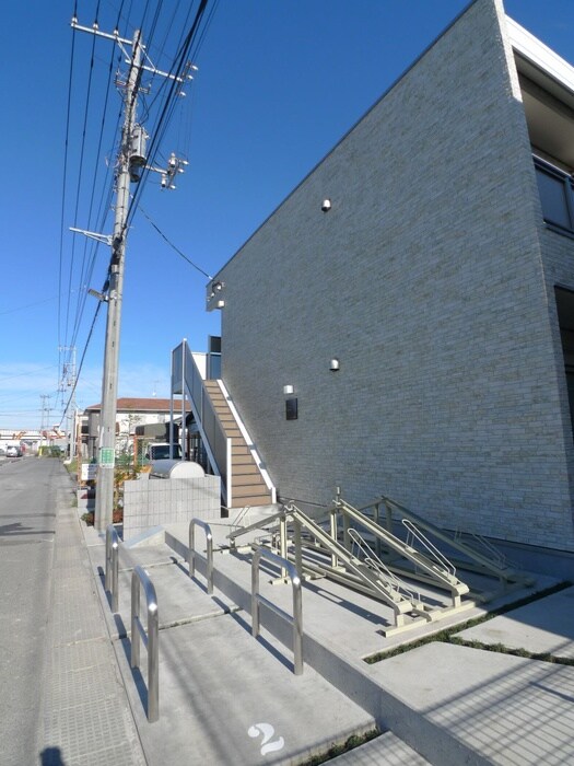 物件外観写真2　(駐輪場)