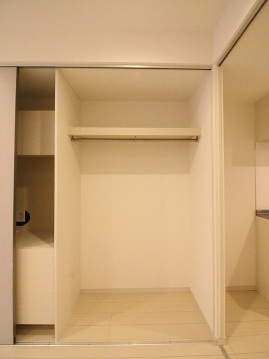 物件内観写真10　(収納)