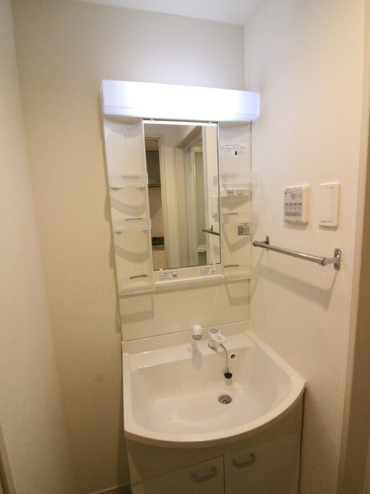 物件内観写真15　(洗面)