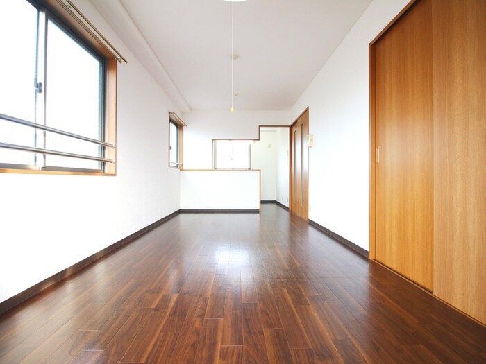 物件内観写真8　(居室)