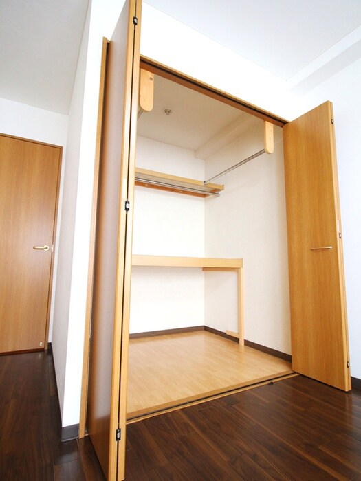 物件内観写真11　(収納)