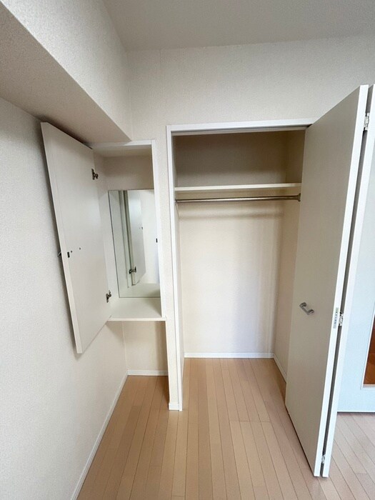 物件内観写真12　(収納)