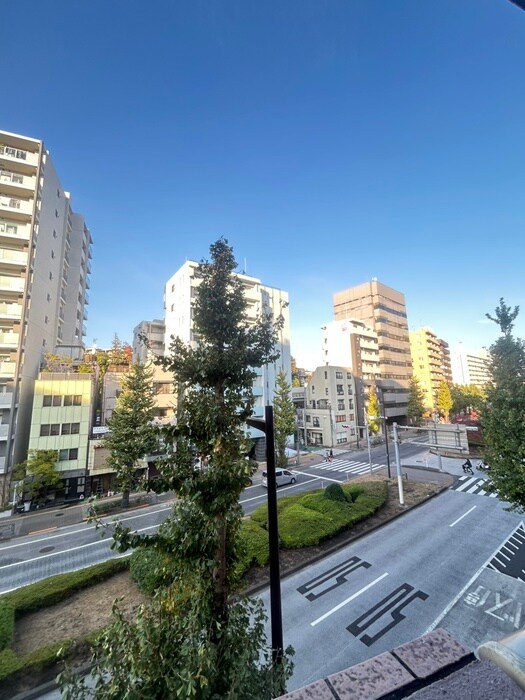 物件内観写真14　(室内からの展望)