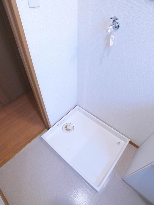 物件内観写真15　(洗濯機置場)