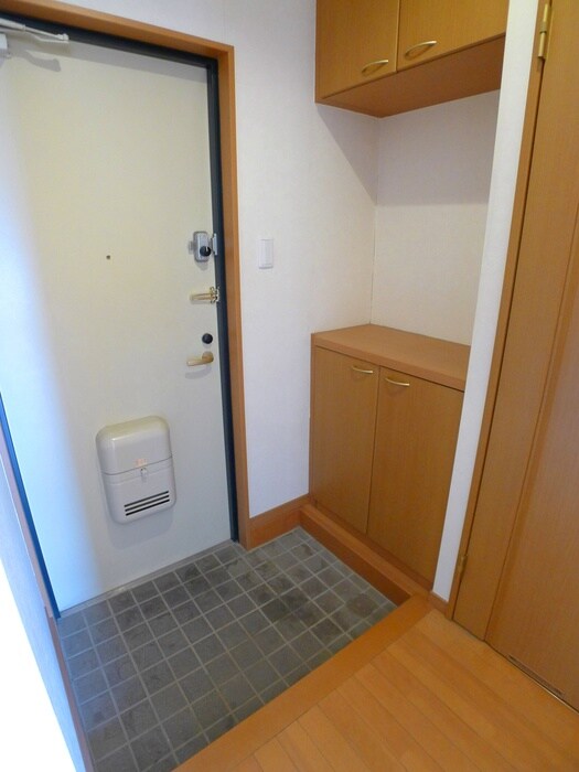 物件内観写真15　(玄関)