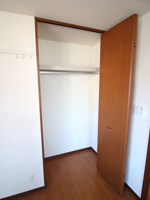 物件内観写真10　(収納)
