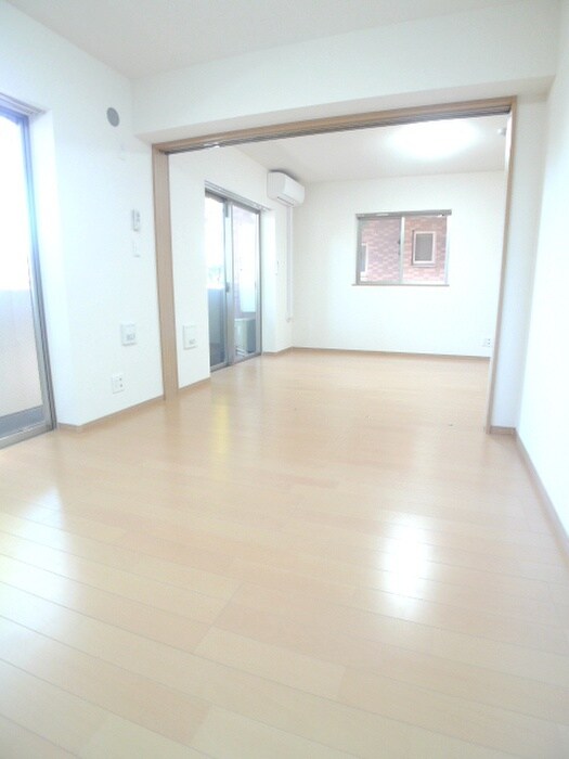 物件内観写真9　(居室)