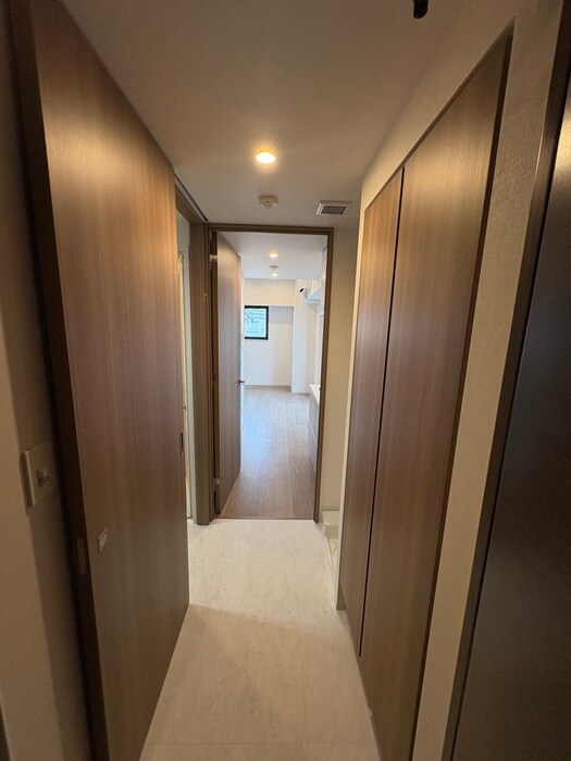 物件内観写真13　(玄関)