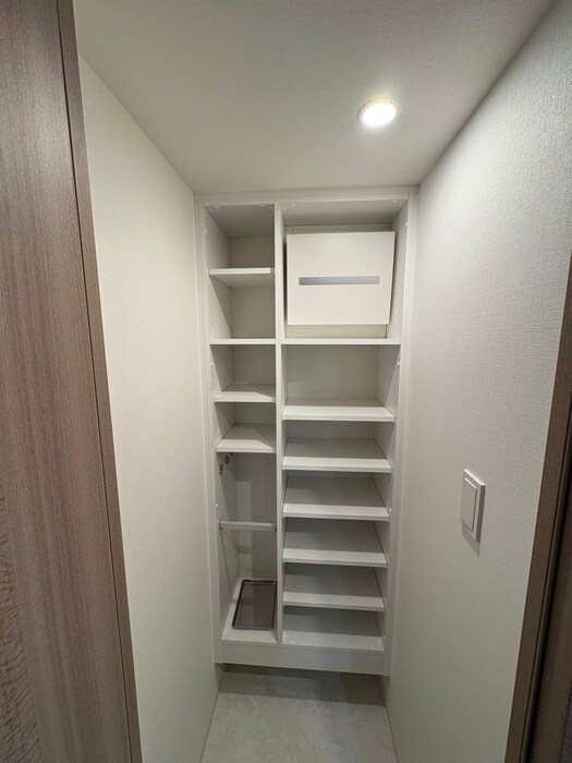 物件内観写真18　(靴箱)