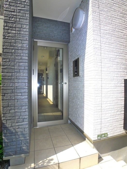 物件外観写真5　(エントランス部分)